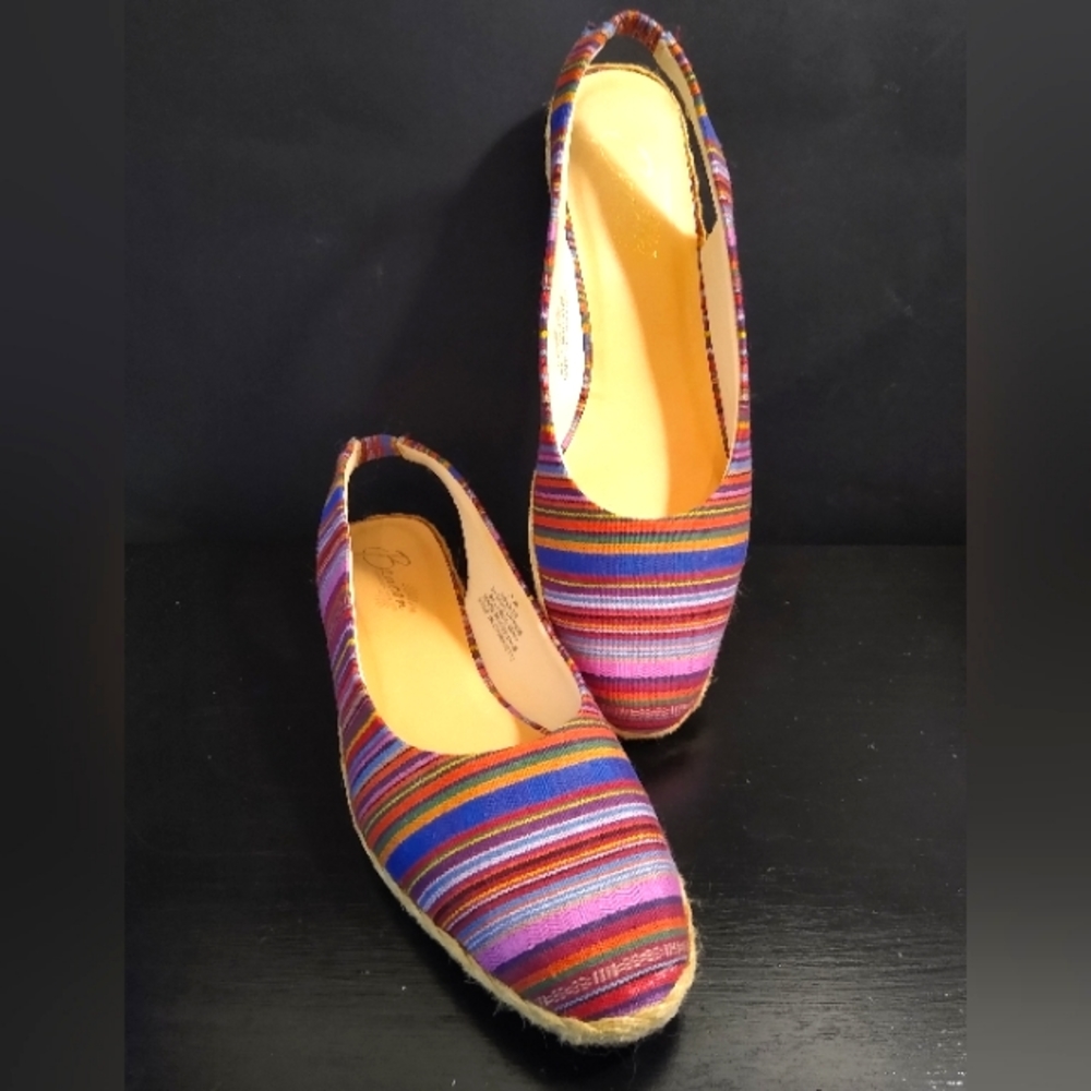 Beacon Fashion and Fit Open Back Shoes Size 11M